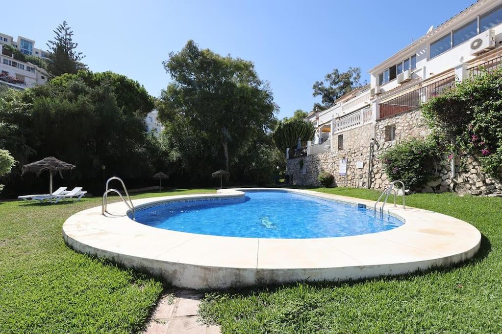בנאלמדנה Quaint 2 Bedroom Townhouse With Pool Close To Sea! מראה חיצוני תמונה