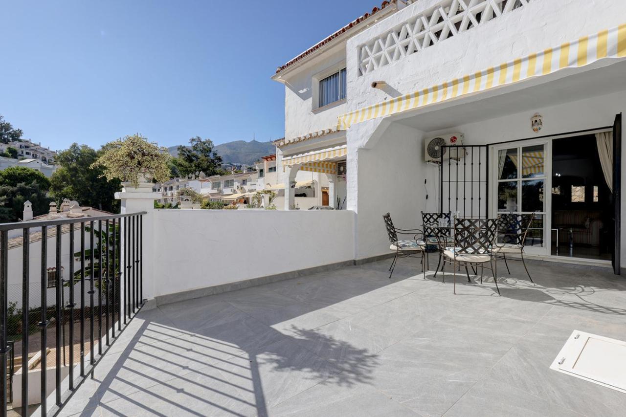 בנאלמדנה Quaint 2 Bedroom Townhouse With Pool Close To Sea! מראה חיצוני תמונה